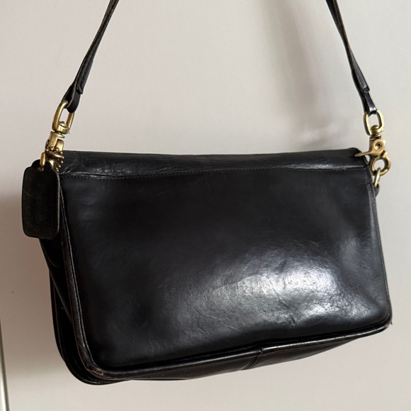 Coach Vintage Black Leather Shoulder Bag - Picture 3 of 11